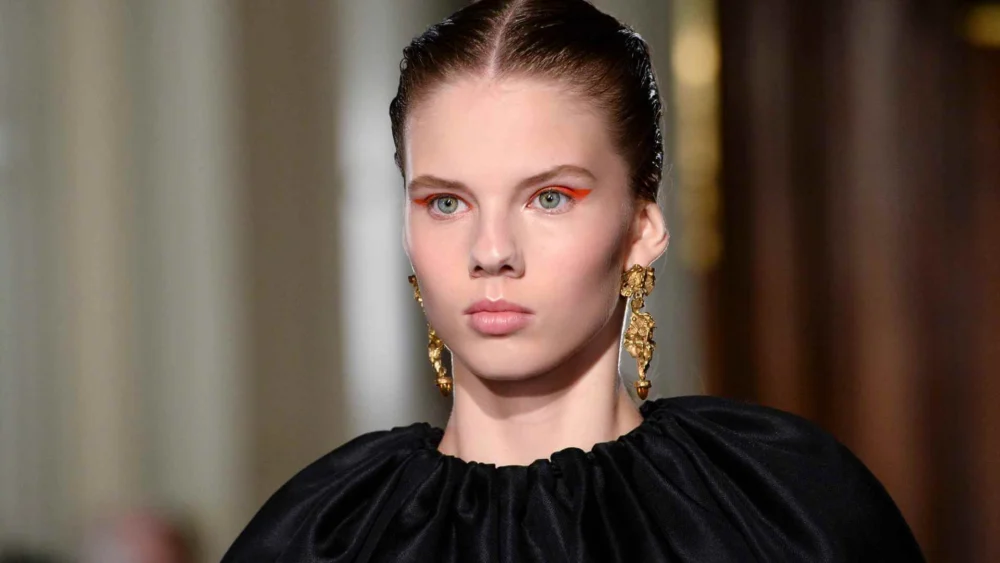 The Renaissance of Bold Pigmentation: How Colored Eyeliner is Redefining the 2026 Global Beauty Landscape