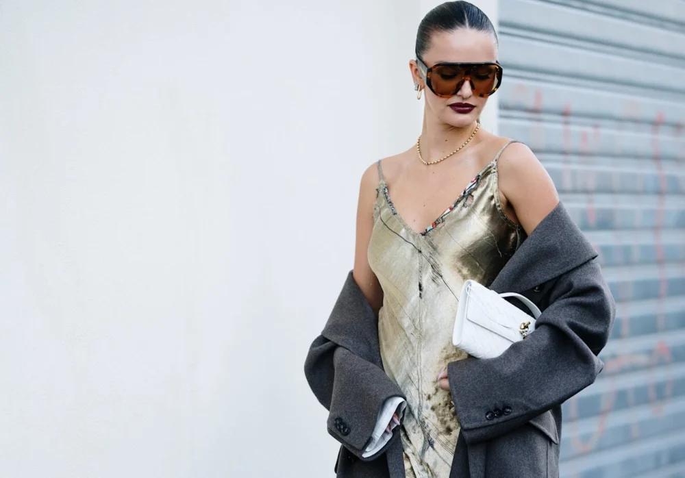 6 vestidos lenceros de Zara, H&M y otras marcas asequibles que confirman esta tendencia para primavera-verano 2026.