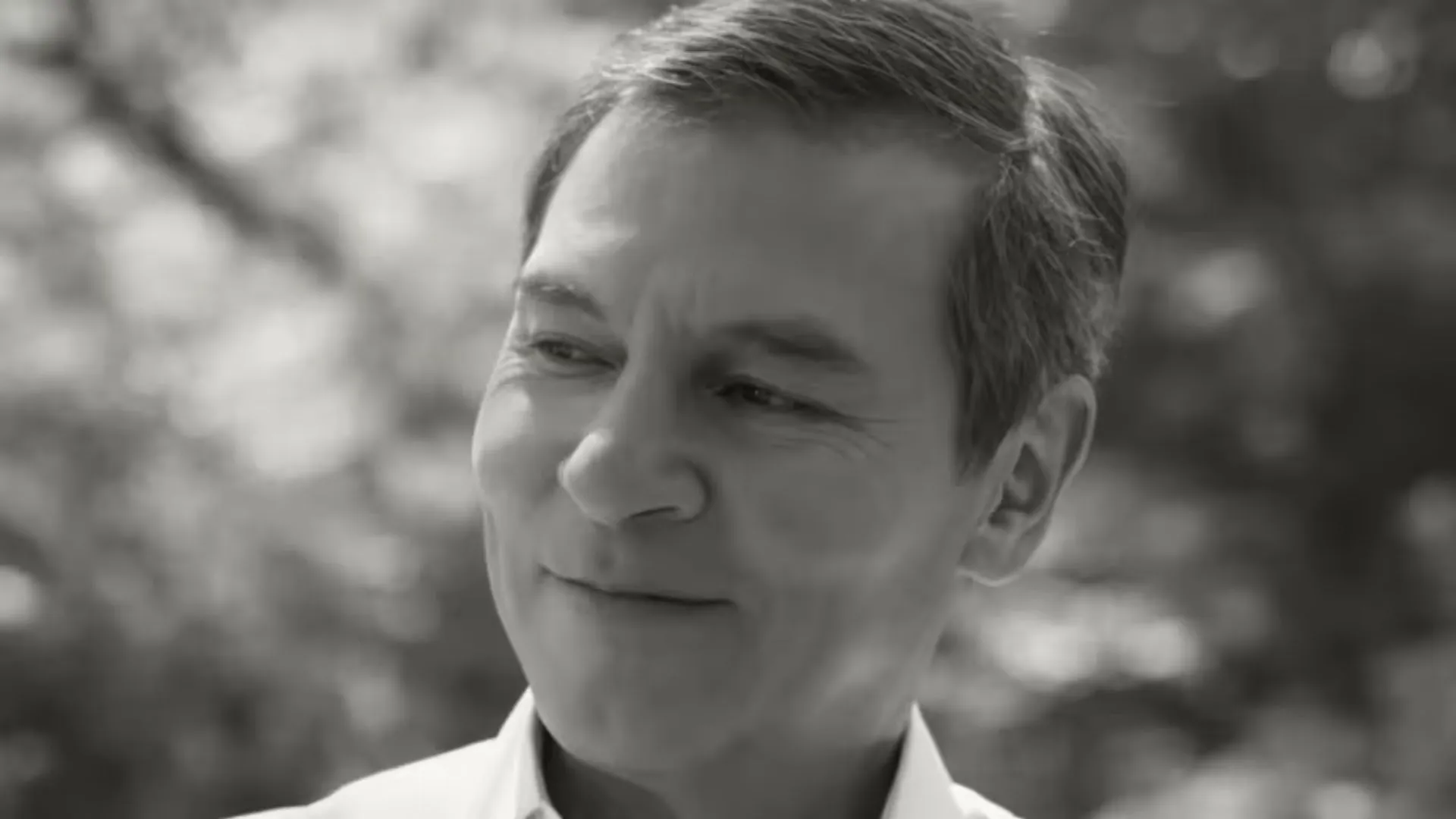 Adiós a un pionero: falleció Santiago Munévar Rey, referente del doblaje y la actuación en Colombia