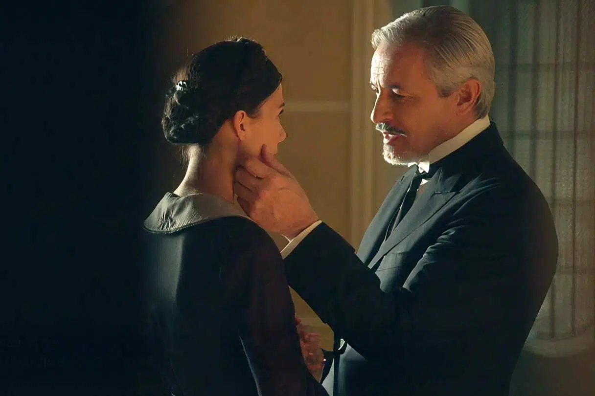 Angela Confronts Cristóbal, Leocadia Targets Ciro, and the Butler’s Unexpected Move with Teresa Dominates Wednesday’s ‘La Promesa’