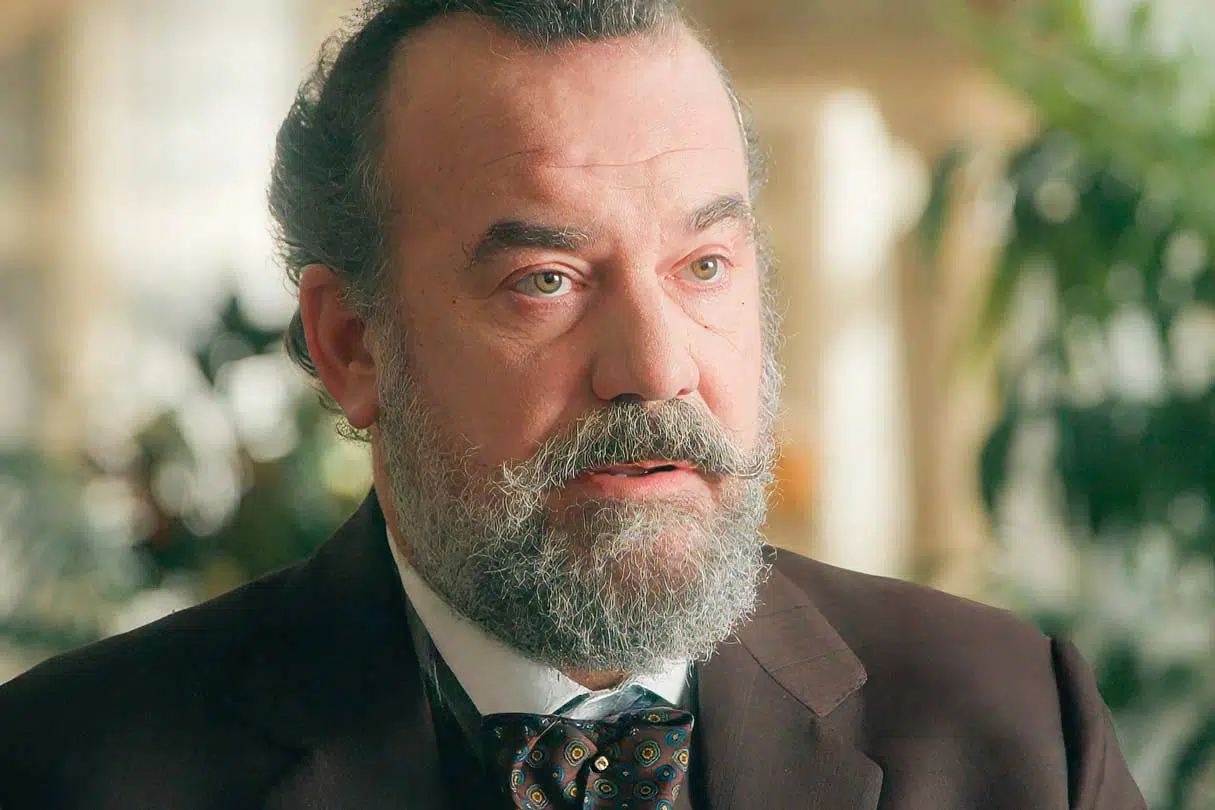 Angela Confronts Leocadia After Discovering Her Past with Cristobal, and Curro Receives a Letter from the Royal Household He Doesn’t Recall Sending