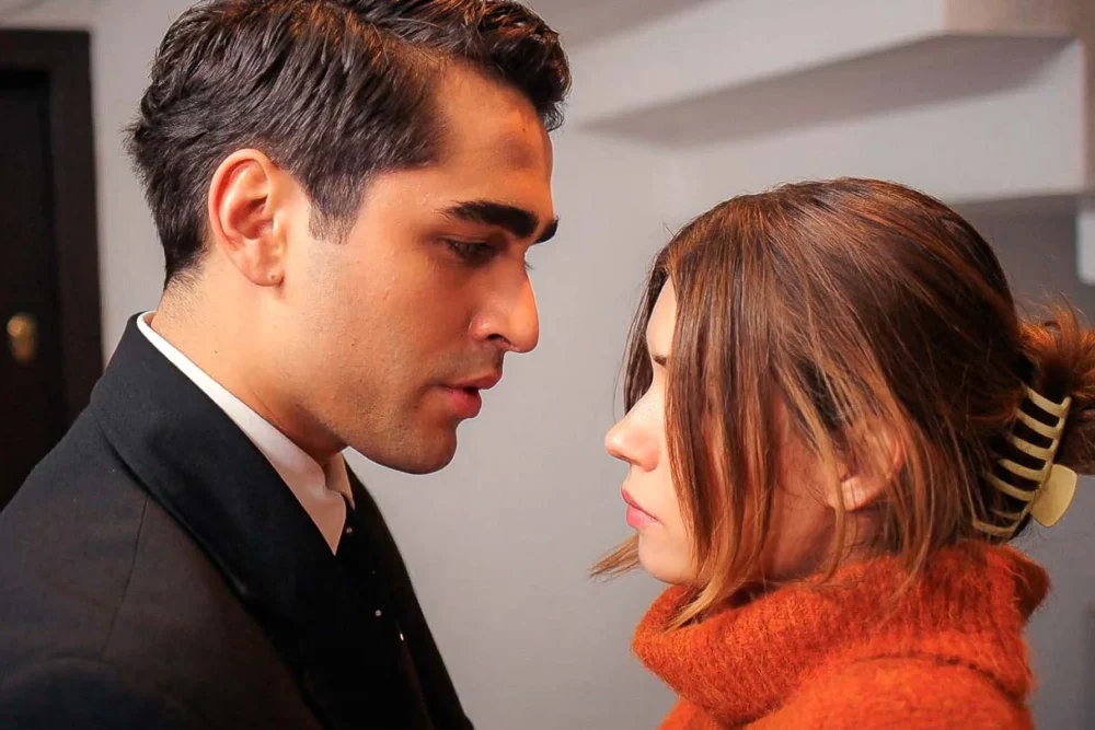 Antena 3 Strategically Fragments ‘A New Life’ Final Season Episodes, Widening Gap with Atresplayer Premium