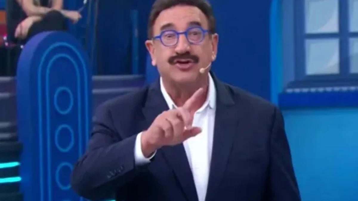 Brazilian Television Icon Ratinho Sends Heartfelt Message to Ailing Journalist Felipeh Campos Amidst Critical Dengue Battle.