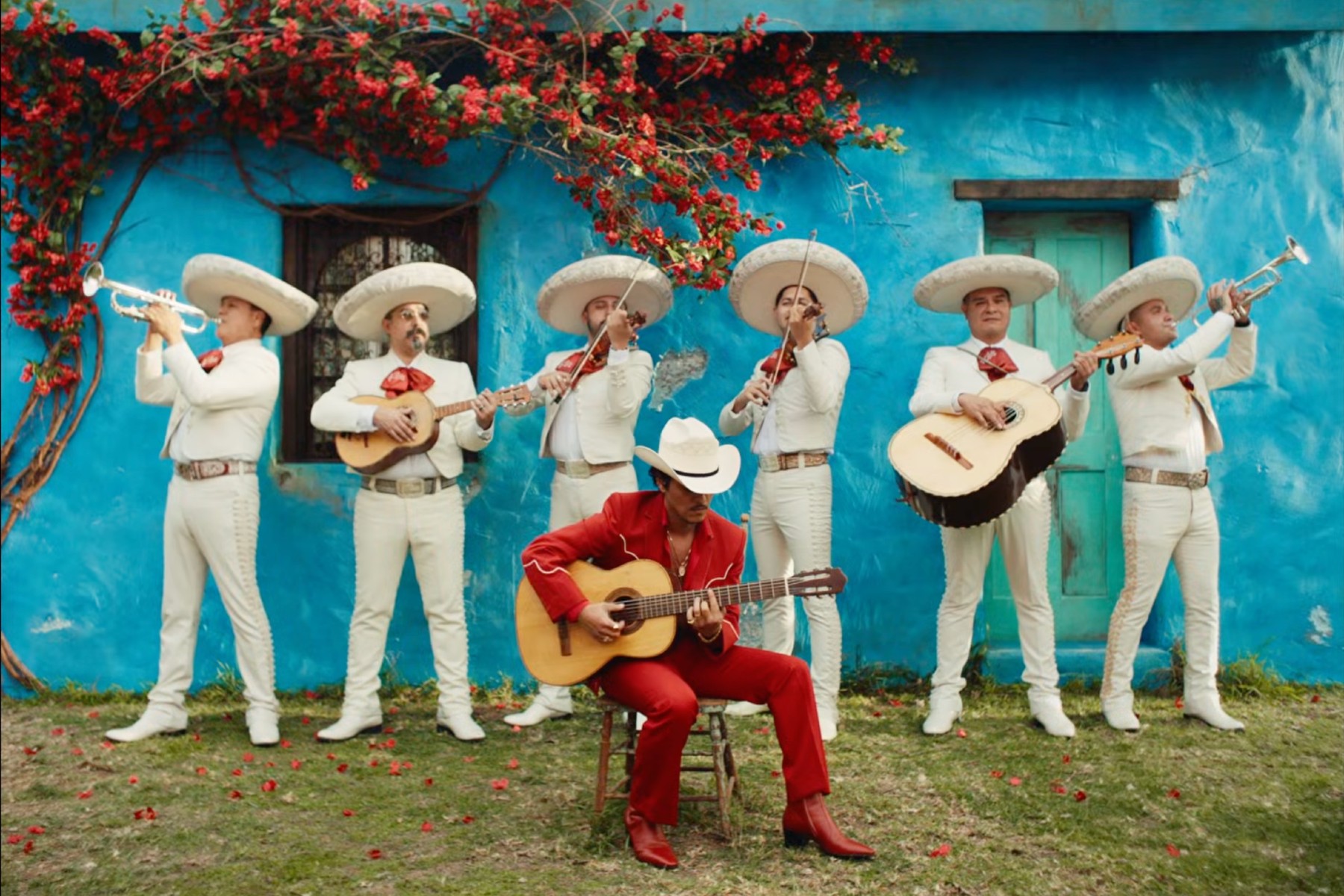 Bruno Mars Performs With Mariachi in Bolero Opener on ‘The Romantic’ & More Uplifting Moments in Latin Music