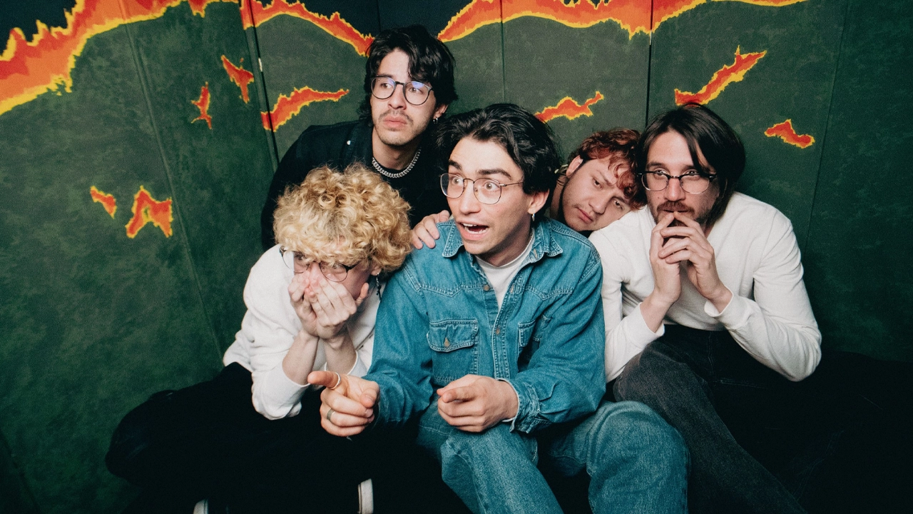 Casi Presents "Si el Tiburón se Come el Cable," A Fantastic Rock and Latin Rhythms Journey Through Bogotá