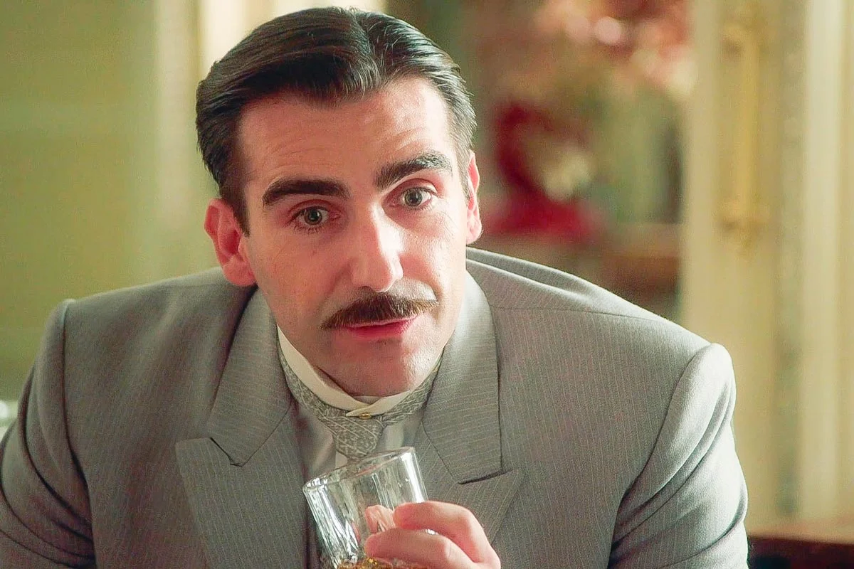 ‘Cosas de Palacio’ suma a Guillermo Serrano en su segunda entrega con nuevos secretos de ‘La Promesa’