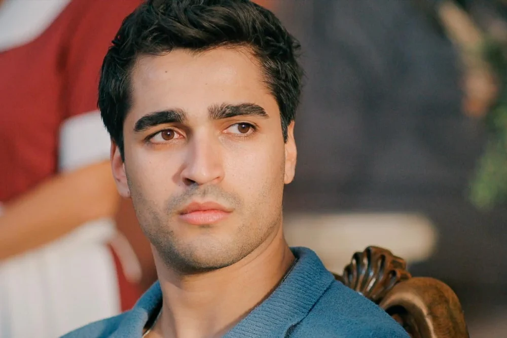 Mert Ramazan Demir, Star of "A New Life," to Lead New Turkish Series "Delikanlı" Alongside Melis Sezen