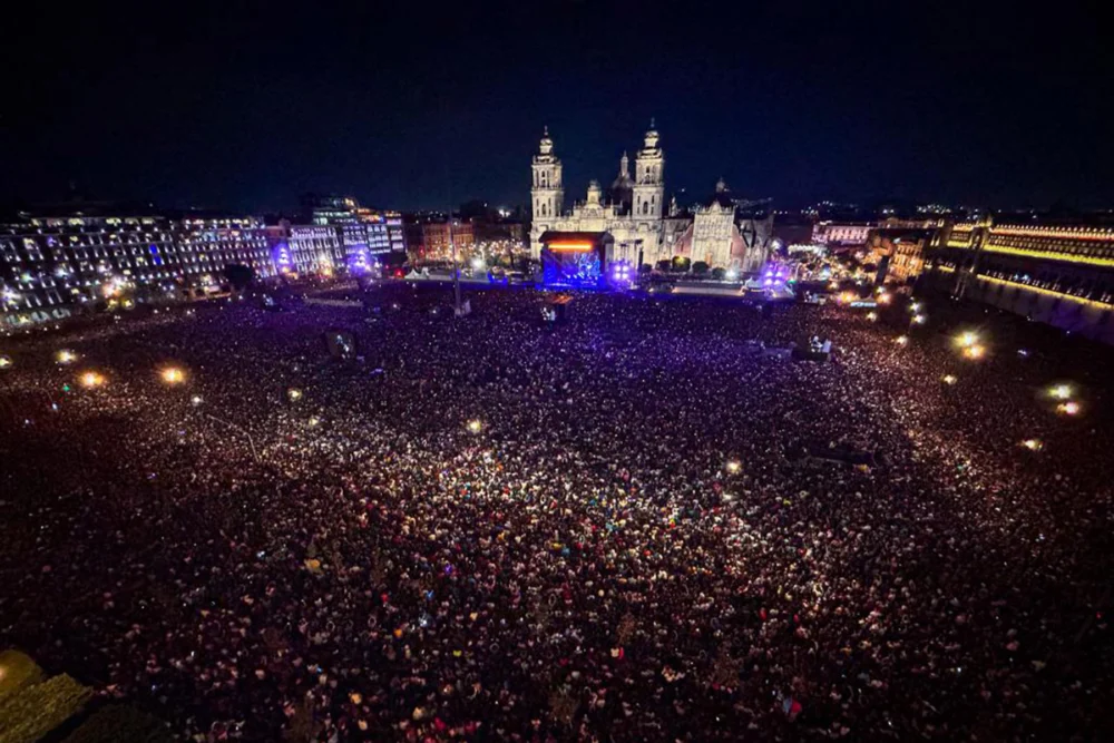 The Zócalo’s Unrivaled Stage: How Mexico City’s Historic Square Became a Global Concert Venue