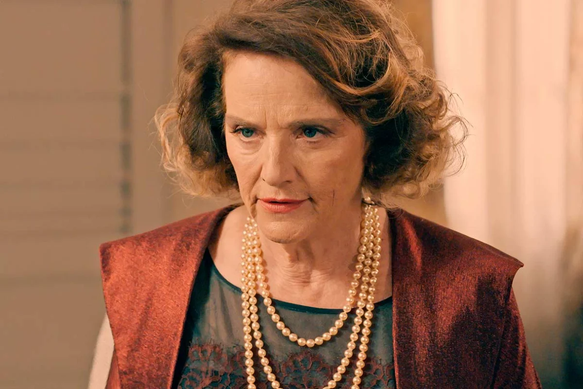 Marta Calvó Returns as Doña Clara to "Sueños de Libertad" Amidst a Crucial Juncture of Secrets, Threats, and Devastating Twists