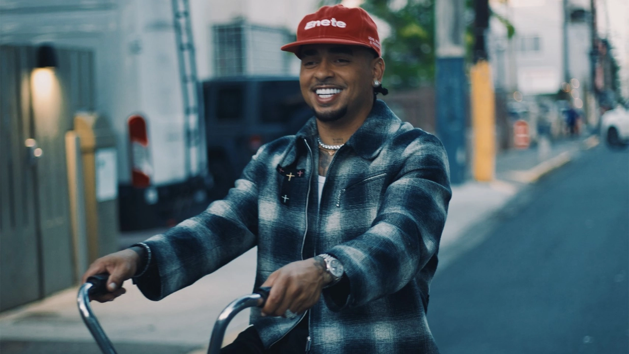 Ozuna Dominates Ibero-American Radio Airwaves for Second Consecutive Week with "Una Aventura"