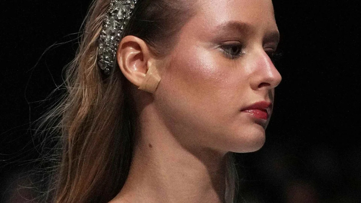 Statement Lips Emerge as the Definitive Makeup Trend for Spring-Summer 2026 Offering Immediate Volumizing and Anti-Aging Benefits