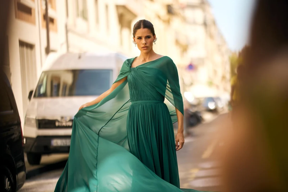 7 nuevos vestidos de invitada de Mango que adelantan las tendencias del otoño 2026 para acertar en las bodas de septiembre