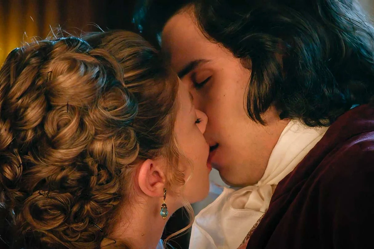 A Tentative Kiss Ignites a Web of Deception in "Valle Salvaje"