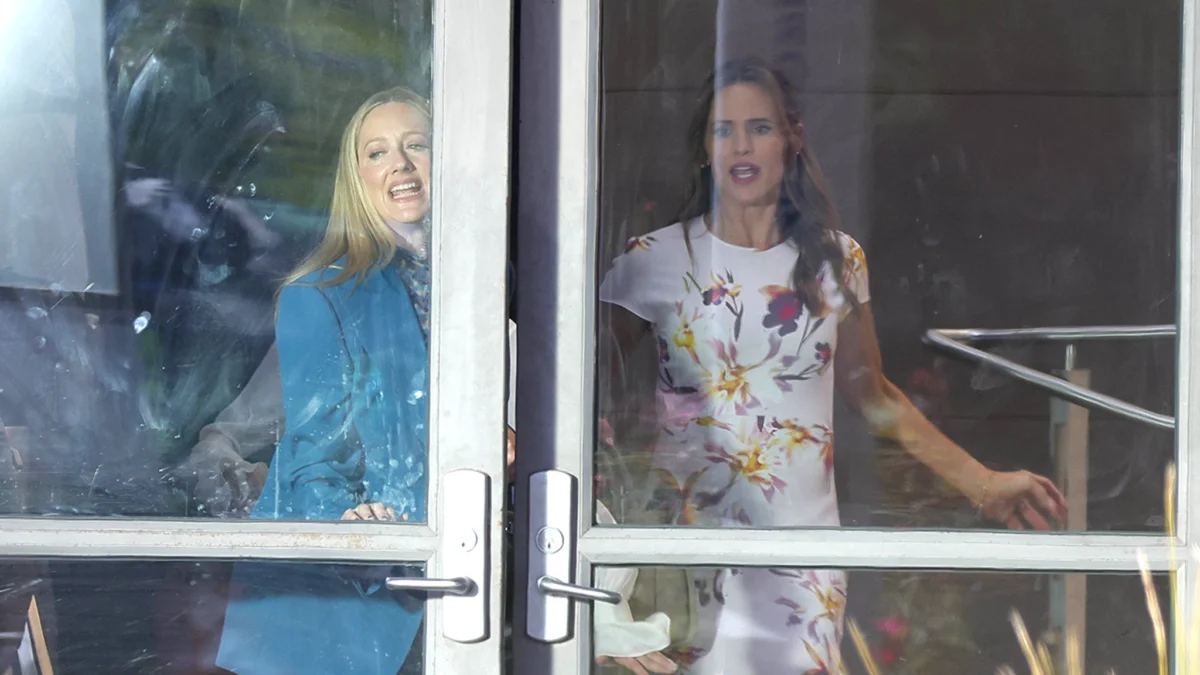 Jennifer Garner & Judy Greer: 30, Flirty & Thriving … Again!!!