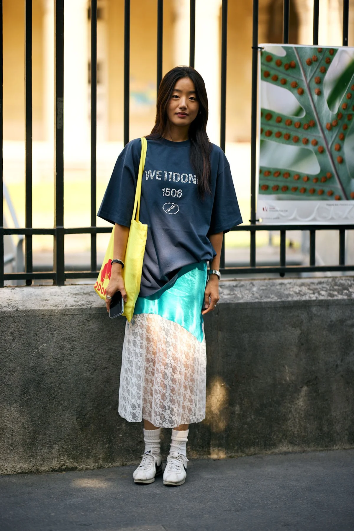 The Perfect Fusion of Eras Why Boho Skirts and White Canvas Sneakers are the Ultimate Duo for Summer 2026