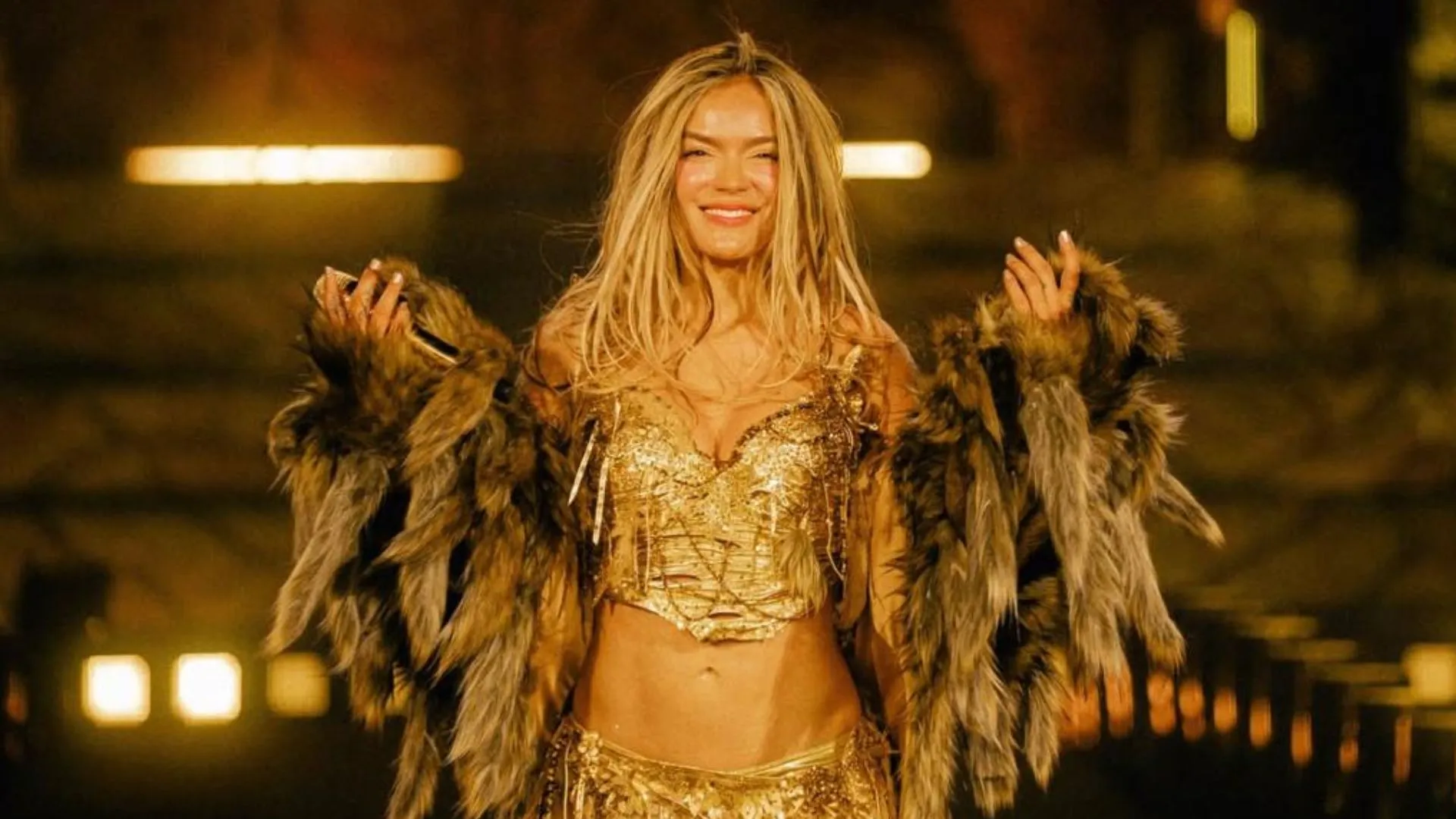 The unexpected request of a child surprised Karol G during a concert